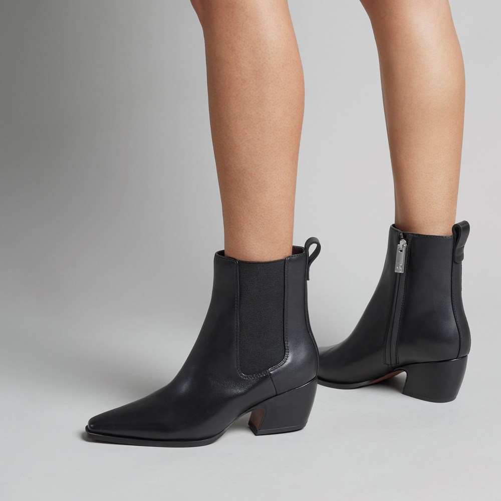 Sarto Vianca Ankle Bootie - LifeStyle3