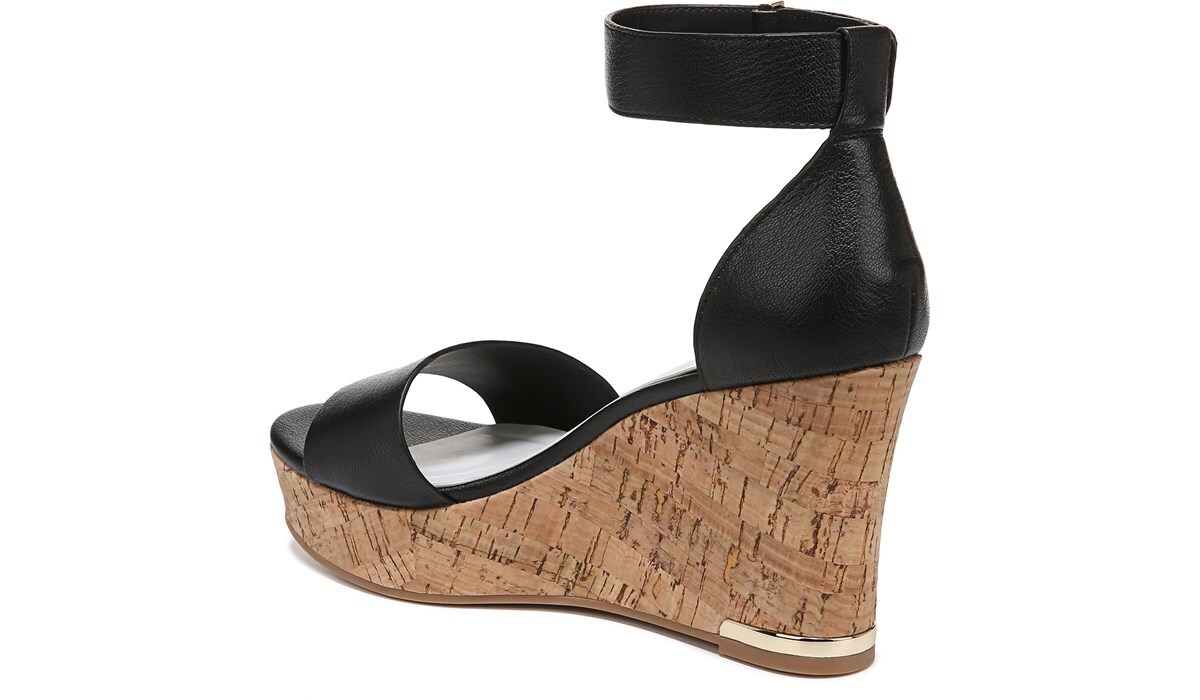 sneaker fitting store near me